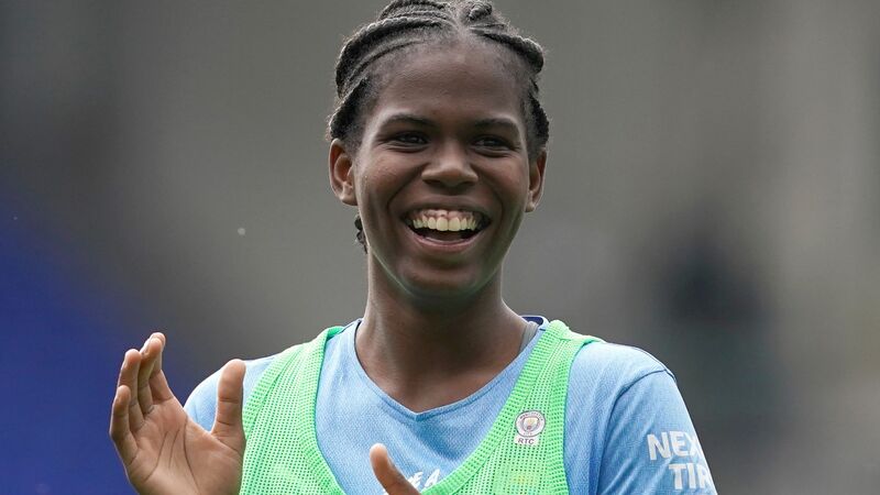 Hành trình vươn lên mạnh mẽ của nữ cầu thủ